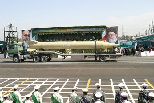 Irán defiende su derecho a desarrollar sus medios defensivos Irán defiende su derecho a desarrollar sus medios disuasivos